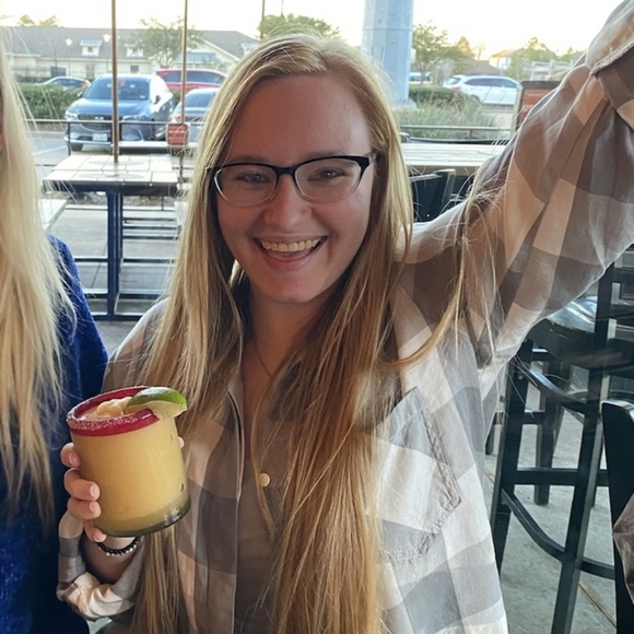 Meet the Posher - Picture 1 of 3